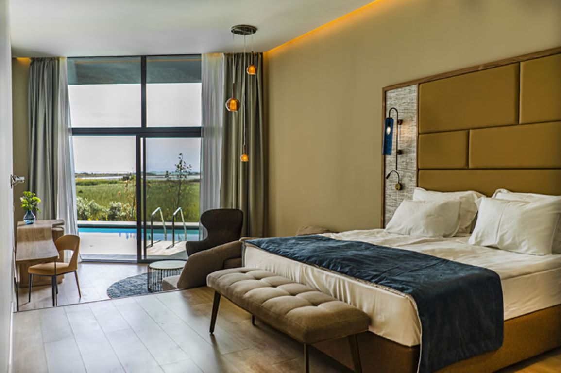 Wave Resort-Lagune soba pristup bazenu.jpg