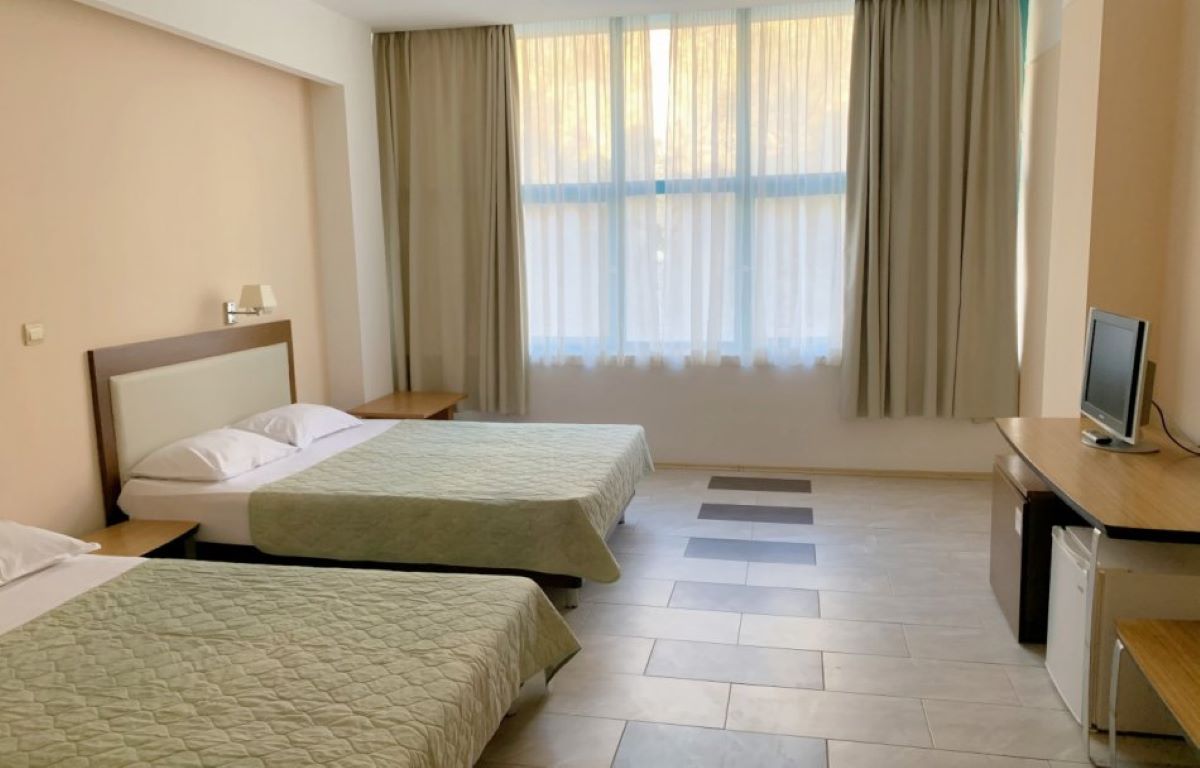 Hotel Arabella Beach-Standardna plus soba.jpg