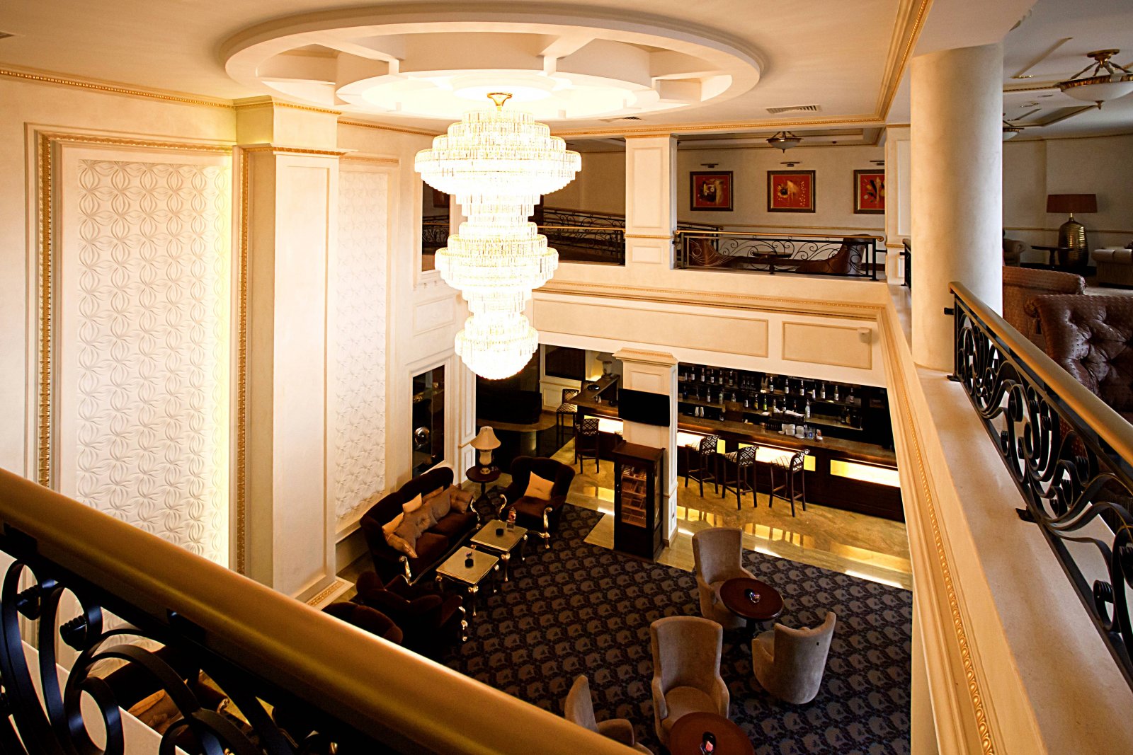 Hotel Grand Primorets-Lounge bar.jpg