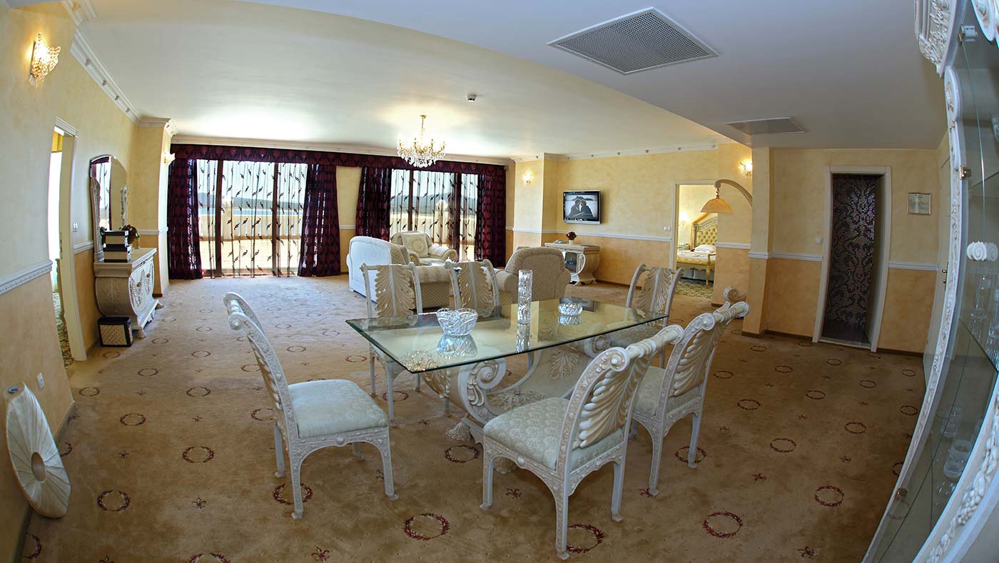 Marina Beach Hotel-Presidential suite.jpg