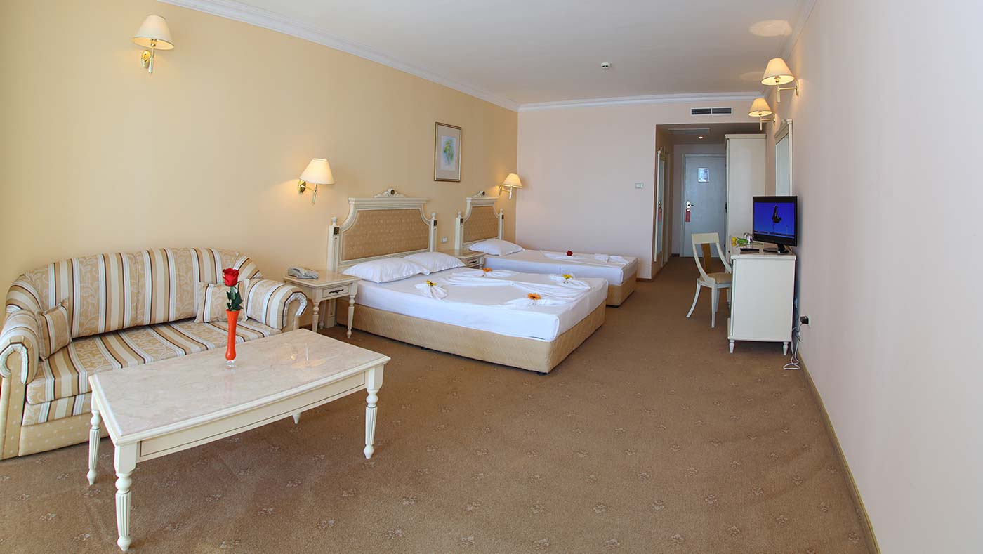 Marina Beach-Junior suite.jpg