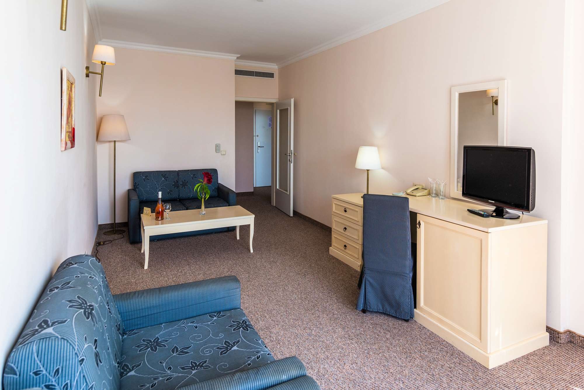 Hotel Festa Pomorie-Suite pogled grad.jpg