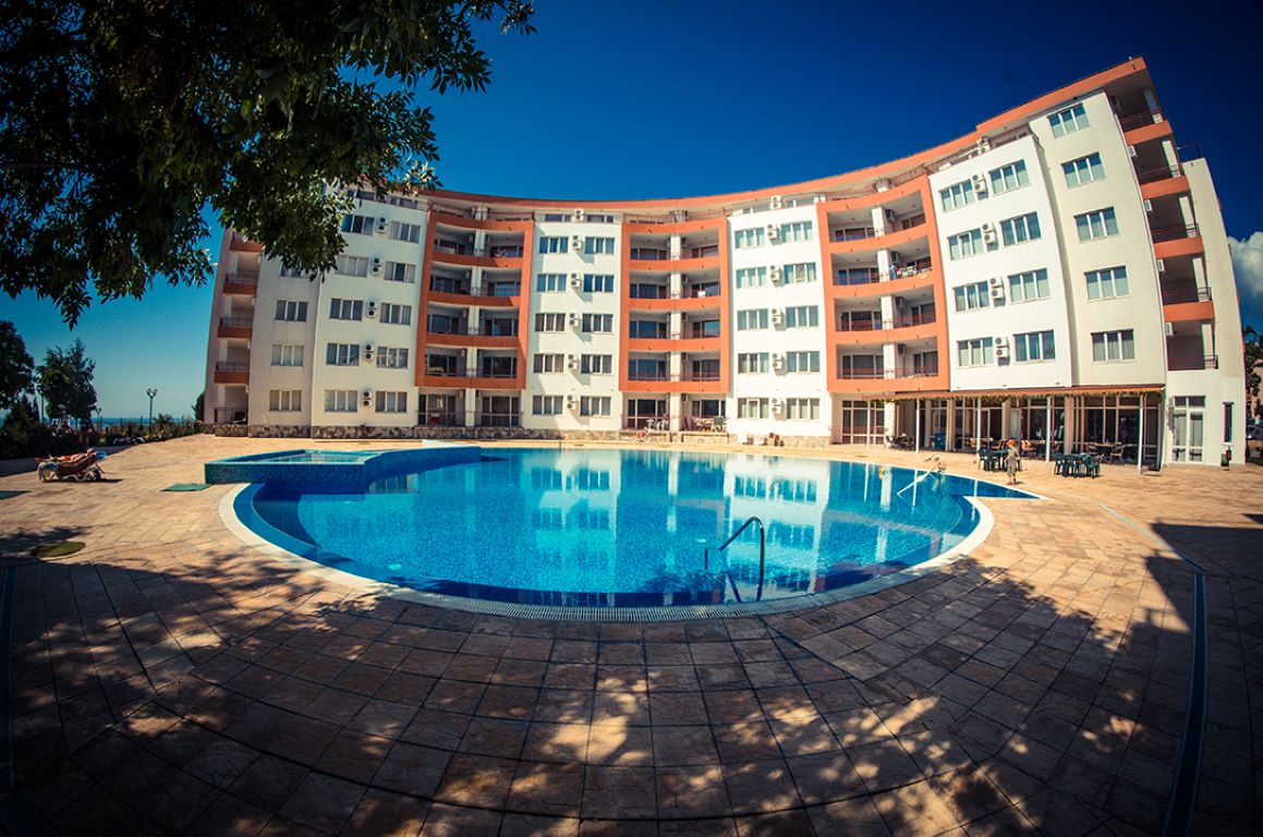 Riviera Fort Beach Hotel-Hotel spolja.jpg