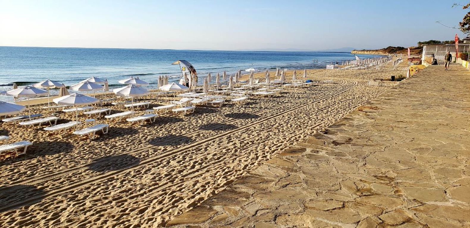 Aphrodite Hotel-Plaza.jpg