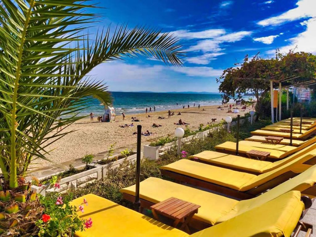 Aphrodite Hotel-Terasa za suncanje.jpg