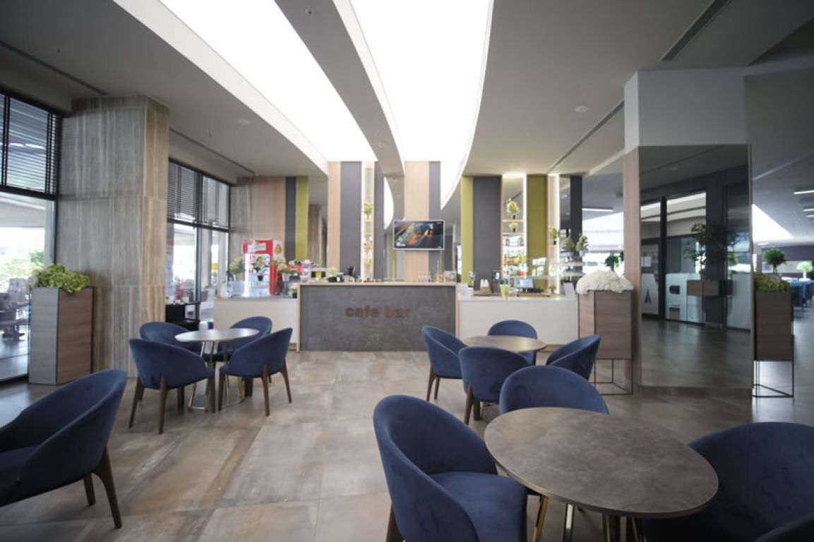 Aqua Paradise Hotel-Kafe bar.jpg