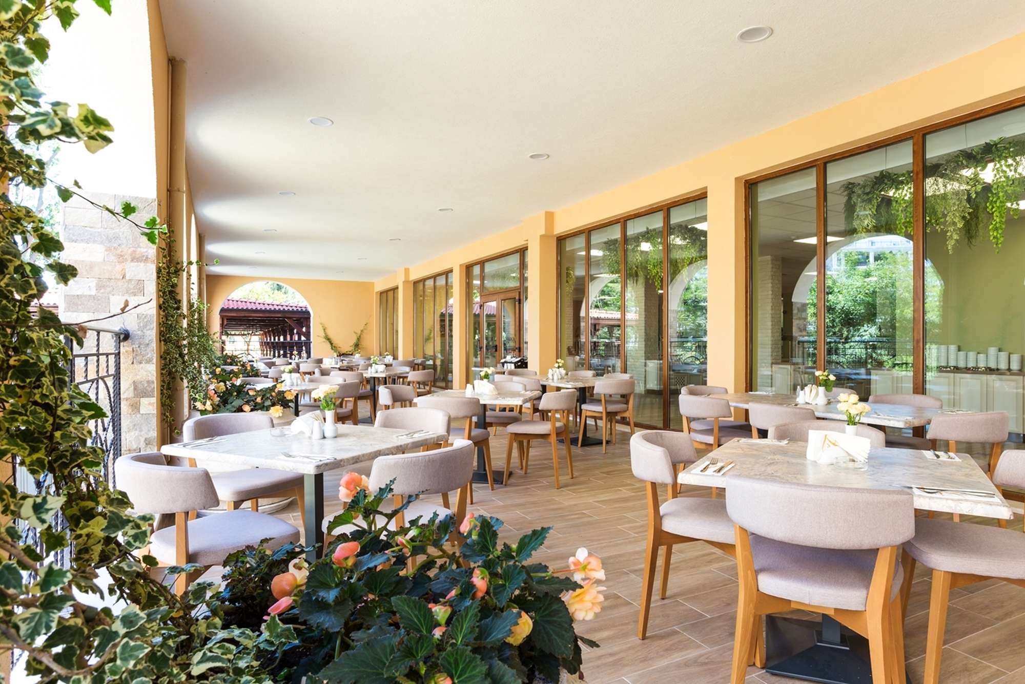 Via Pontika Hotel-Terasa restorana.jpg