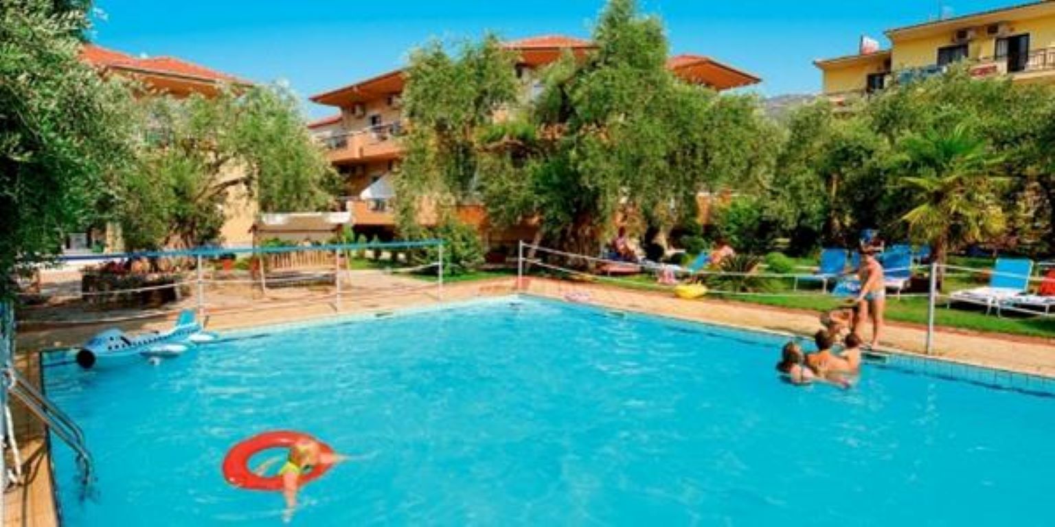 Hotel Vranas-Bazen.jpg