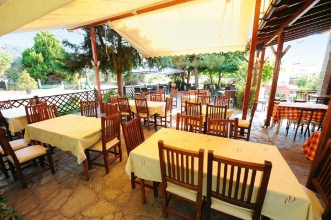 Vranas Hotel-Restoran.jpg