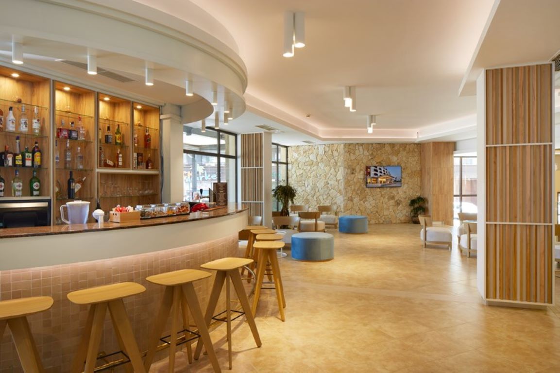 Nobel hotel Lobi bar.jpg