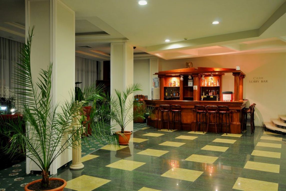Hotel Colosseum Lobby Bar.jpg