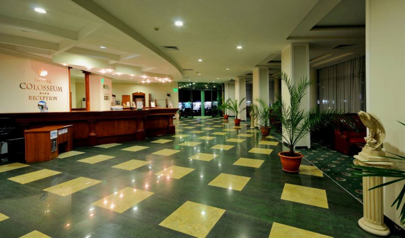Hotel Colosseum lobi i recepcija.jpg