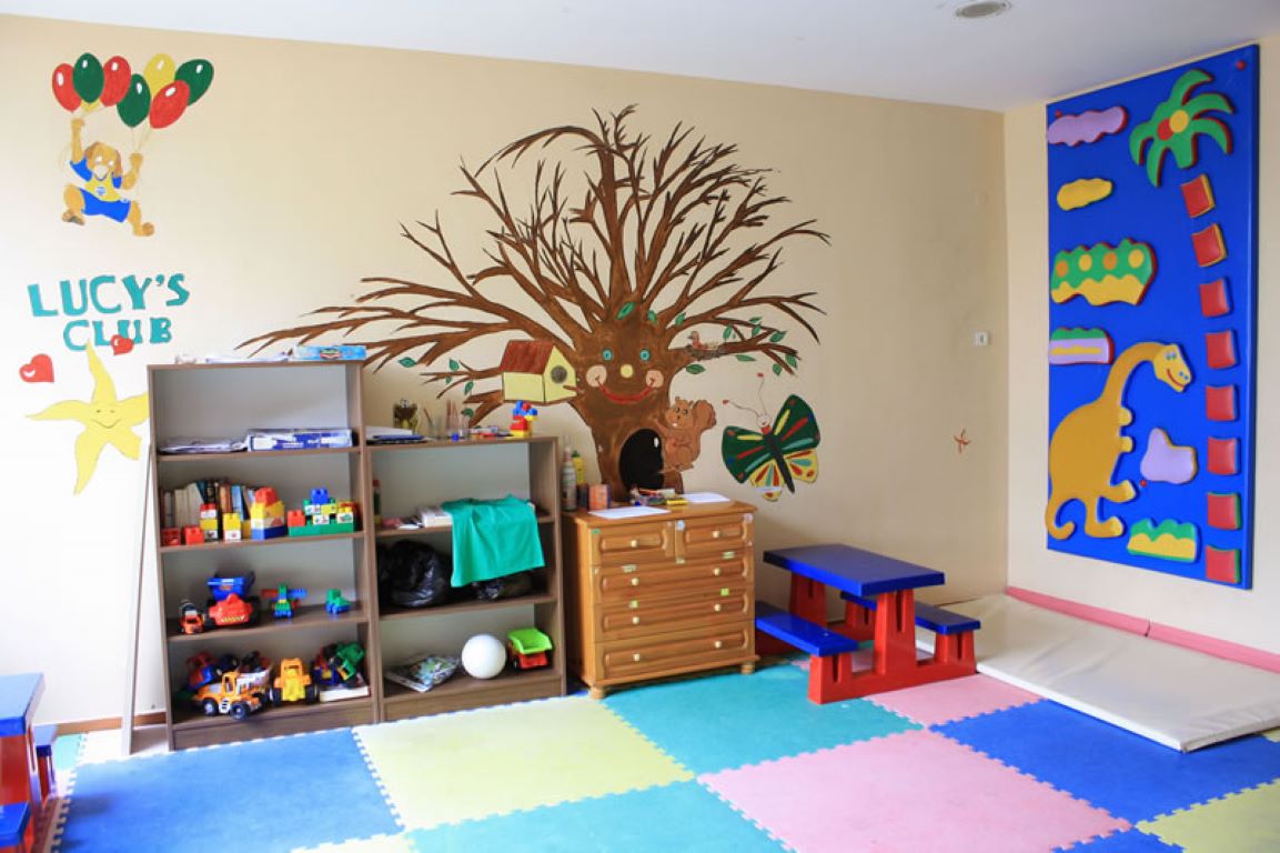 Tiara Beach hotel mini klub.jpg