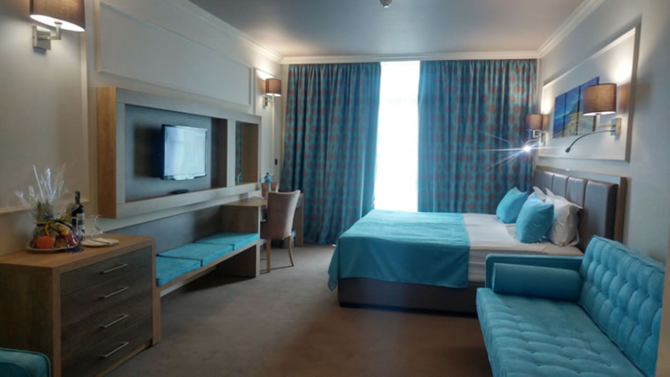 Tiara Beach hotel studio junior.jpg