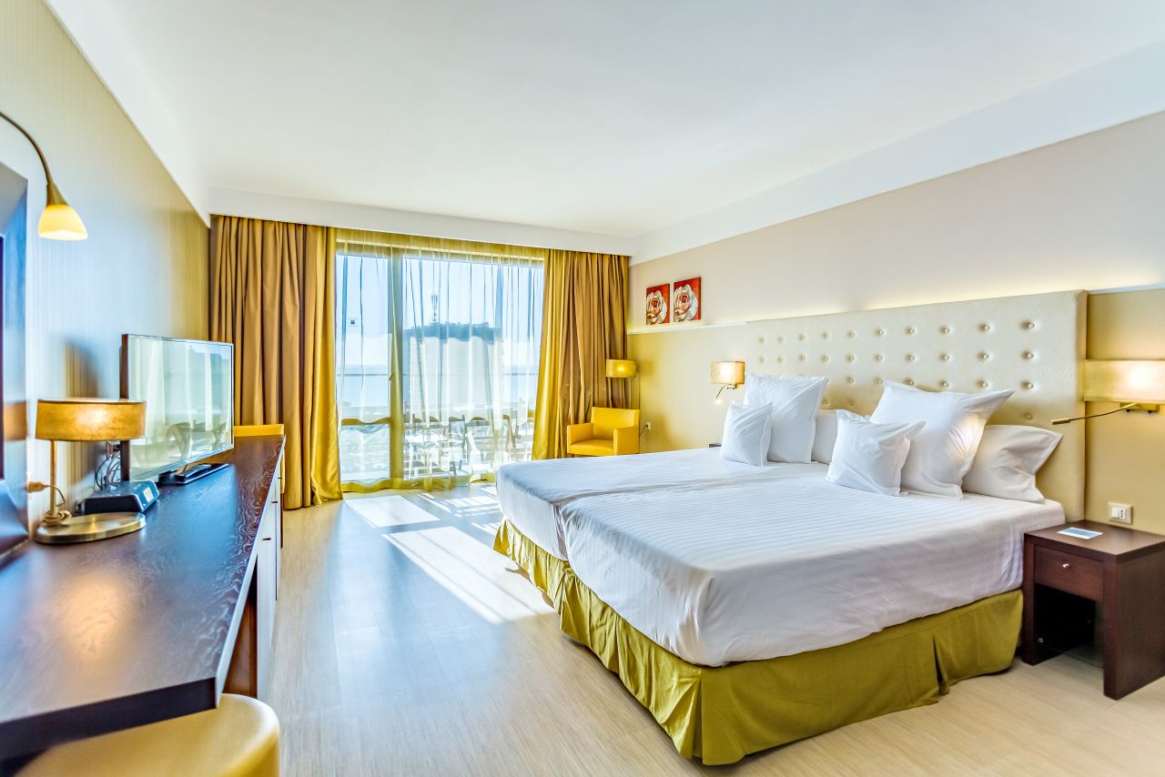 Barcelo Royal Beach-Executive suite.jpg