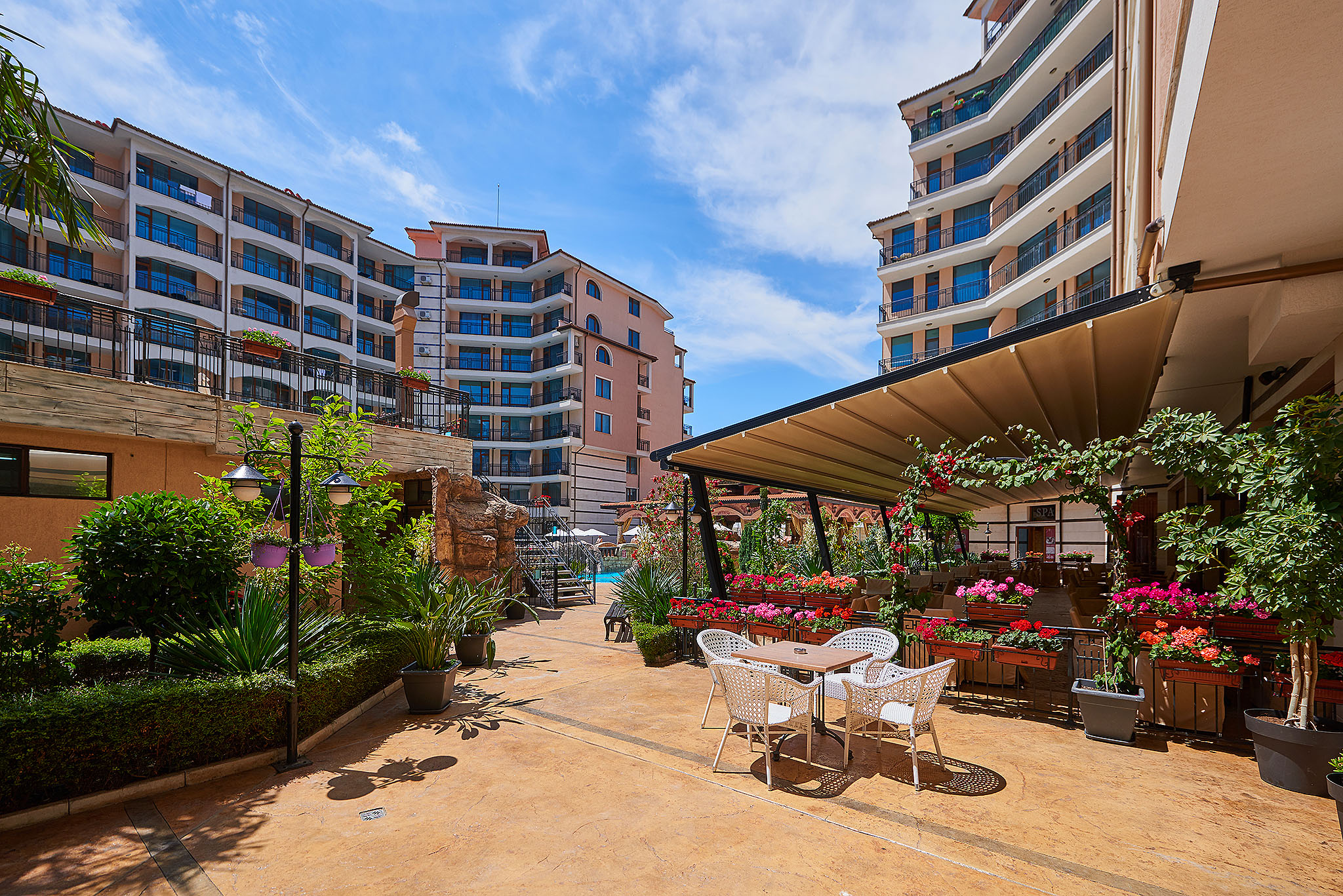 Hotel Karolina-Spoljni izgled.jpg
