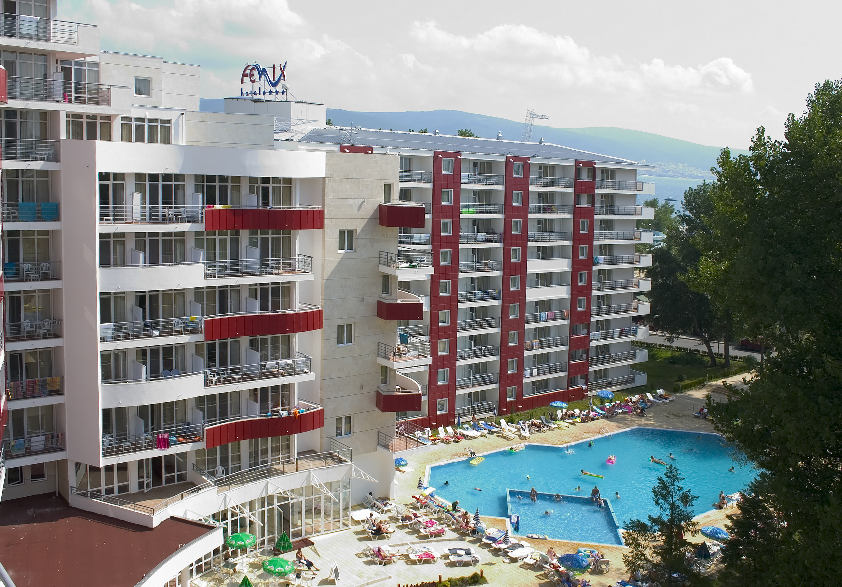 Hotel Fenix-Bazen.jpg