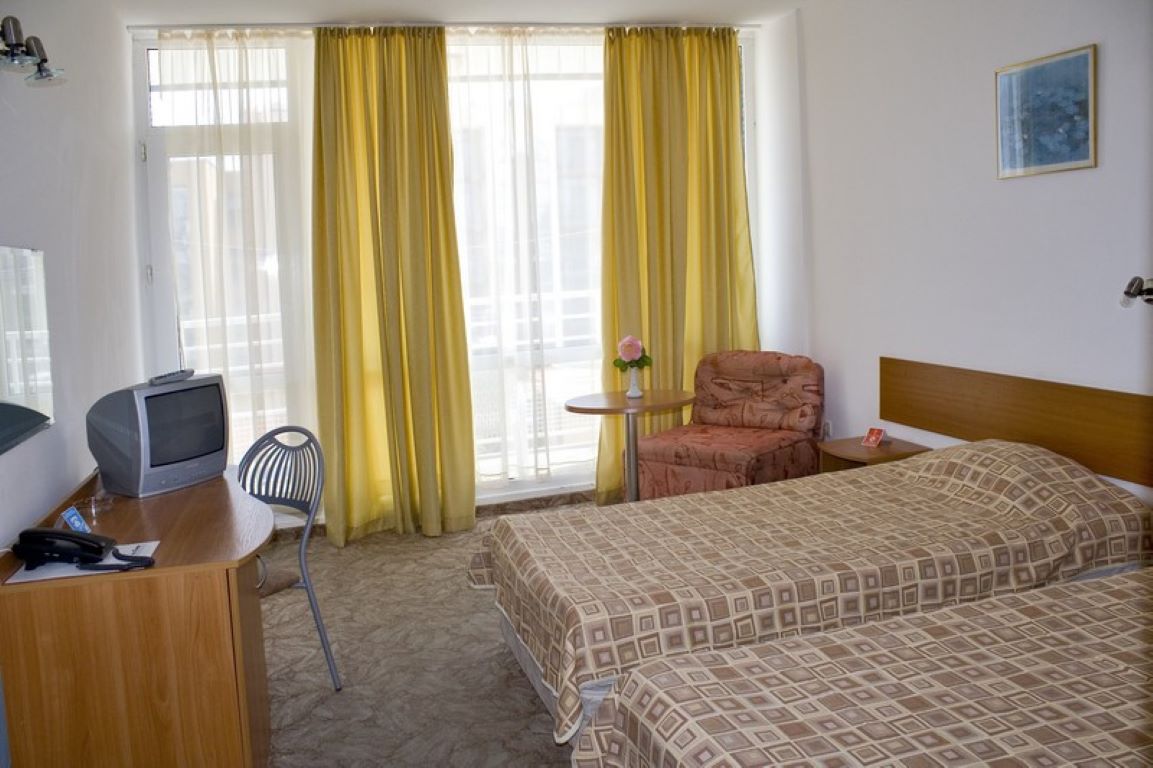 Korona Hotel-Standardna soba.jpg