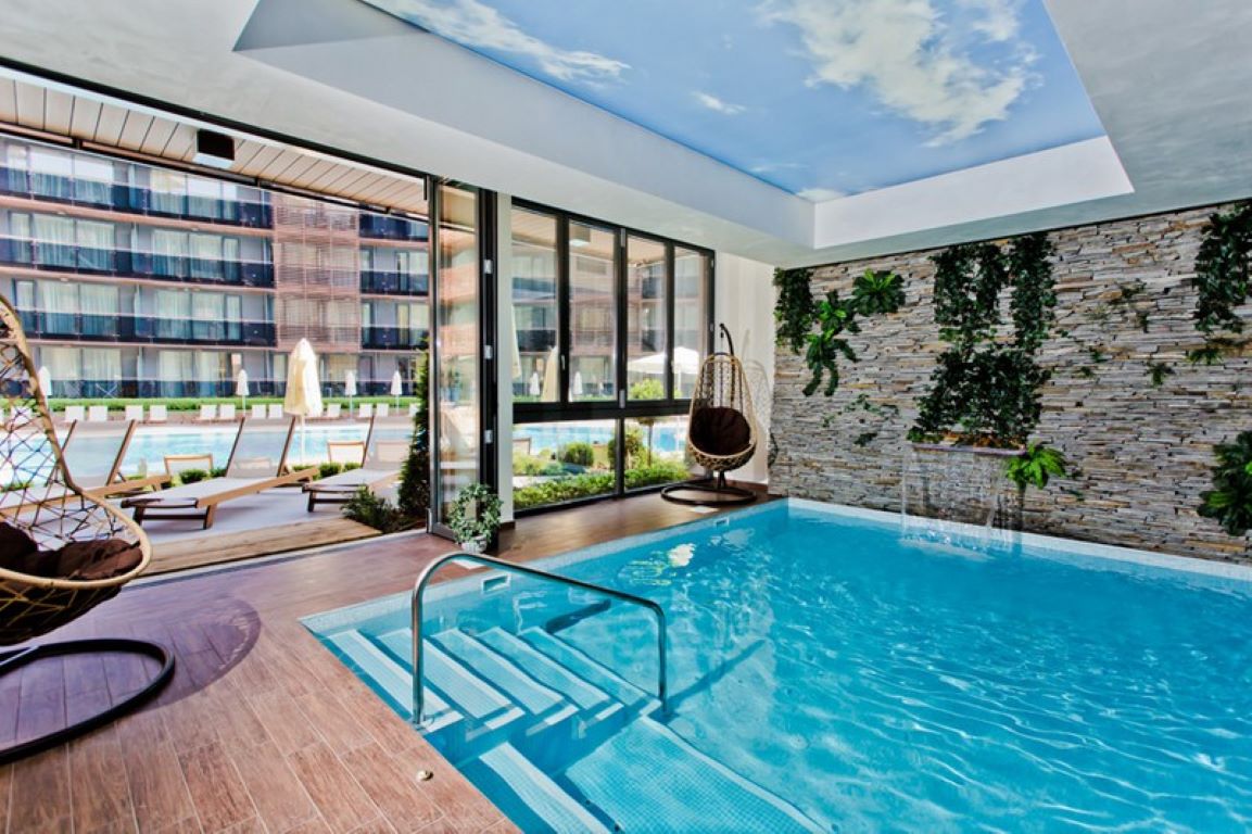 Galeon Residence & Spa Hotel-Unutrasnji bazen.jpg