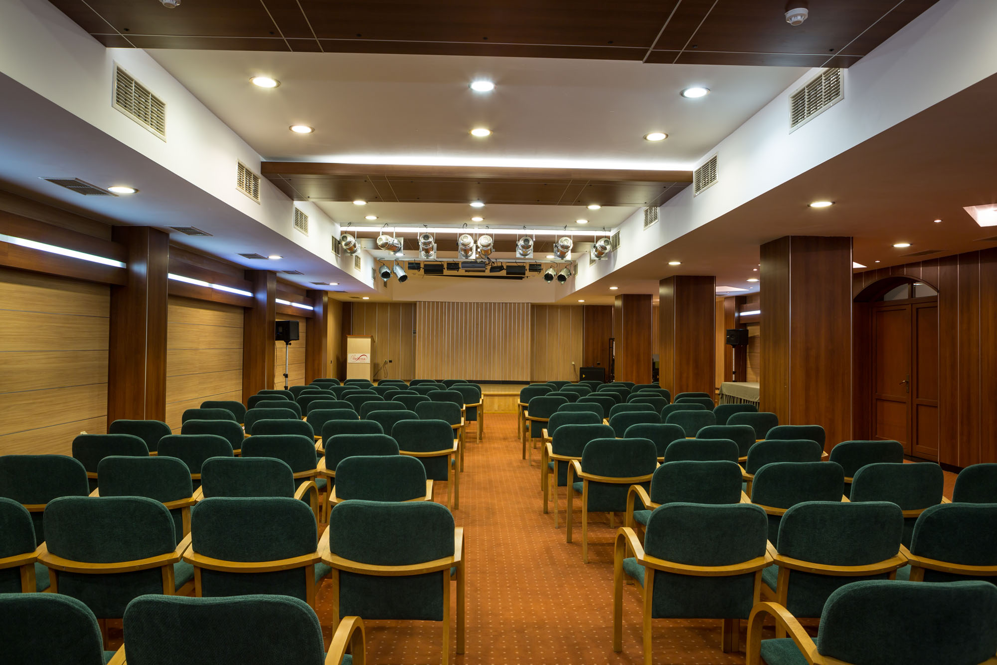 Hotel Helena Park-Konferencijska sala.jpg