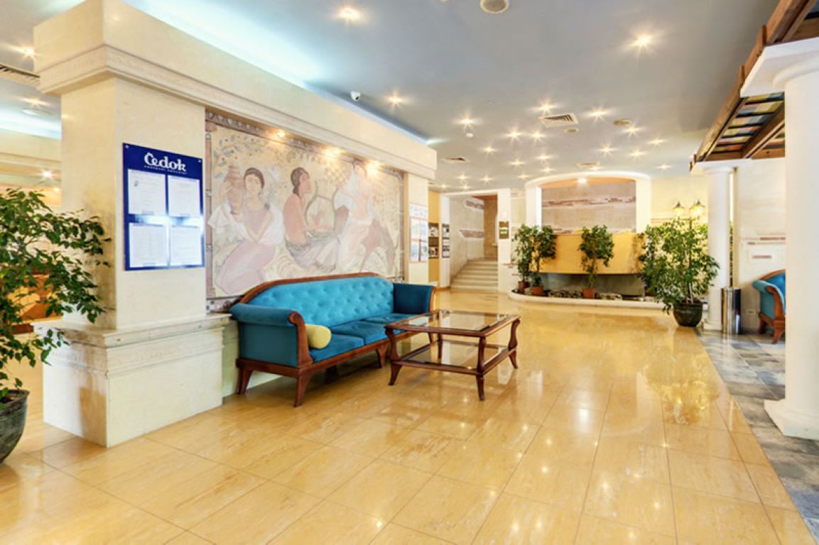 Bellevue Hotel-Recepcija.jpg