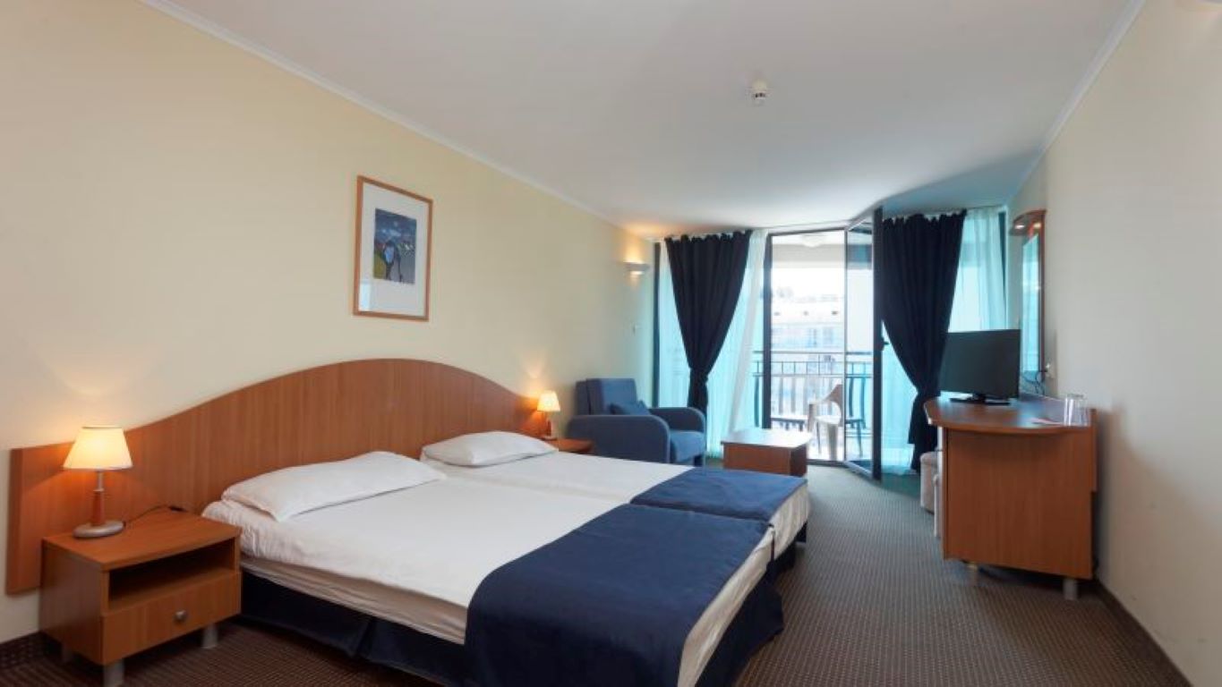Hotel Bellevue-Standardni soba.jpg
