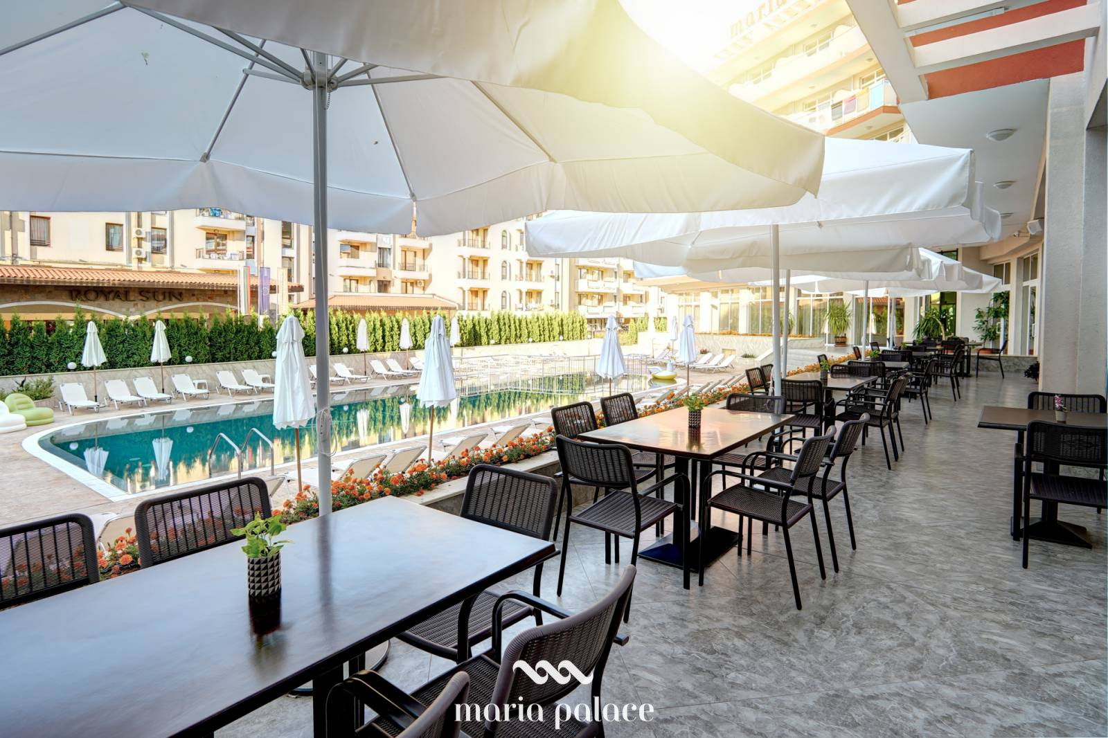 Maria Palace-Terasa restorana.jpg