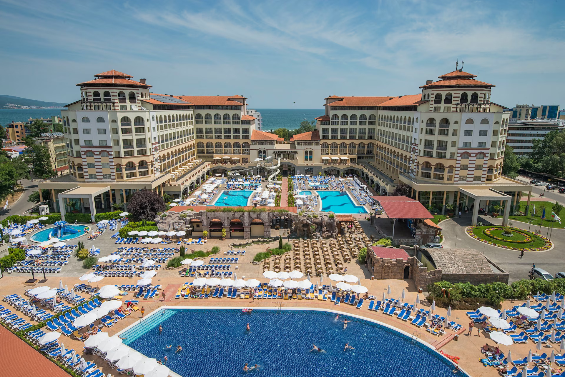 Melia Sunny Beach Hotel-Kompleks bazena.jpg