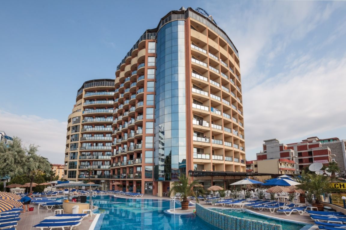 Hotel Meridian-Hotel spolja.jpg