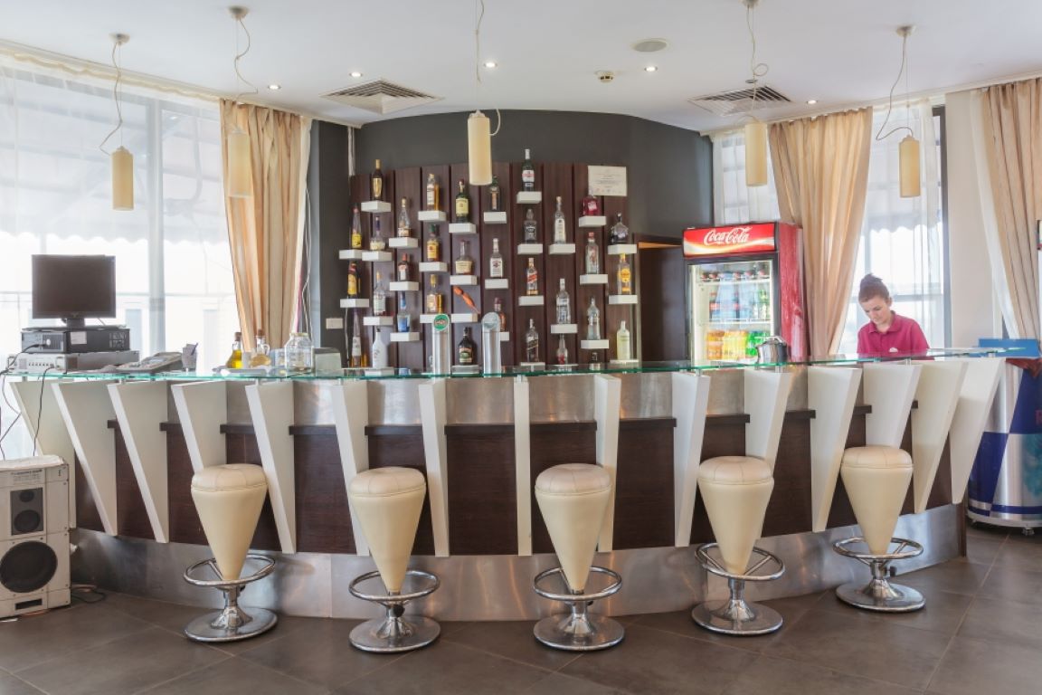 Hotel Meridian-Lobby bar.jpg