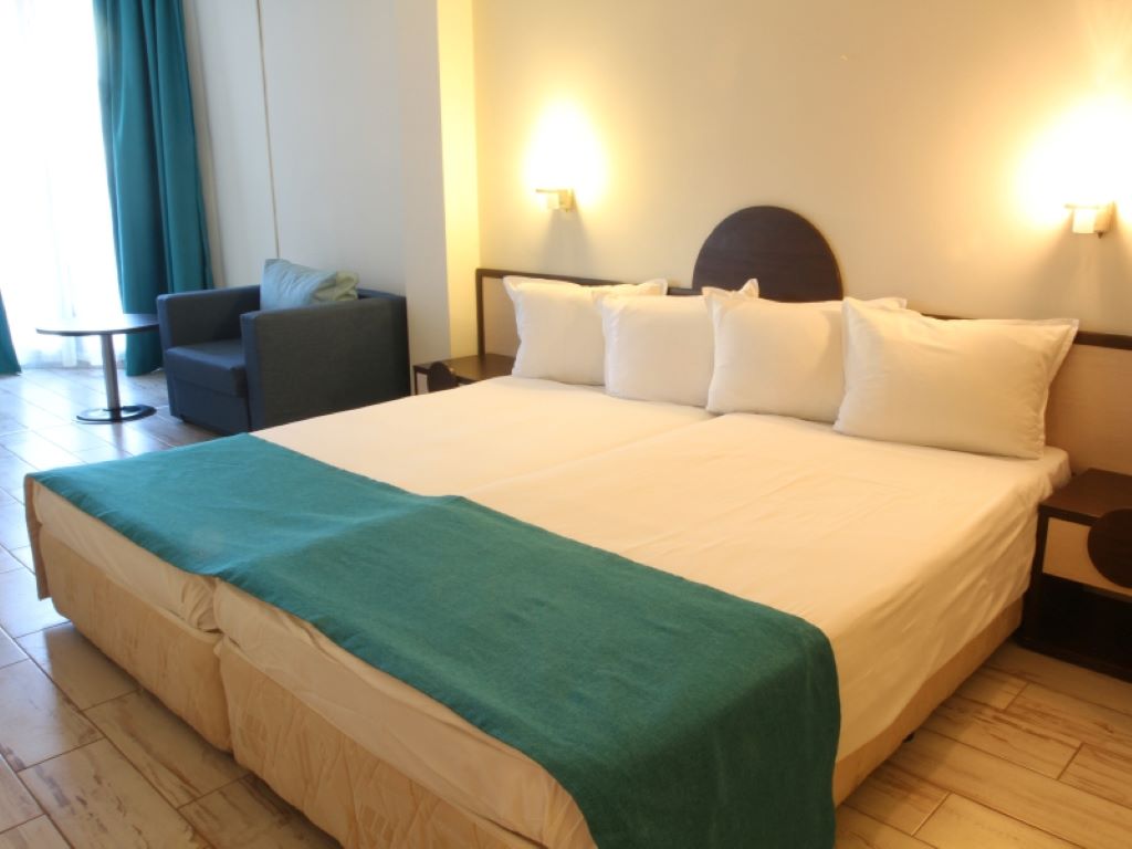 Hotel Meridian-Standardna soba.jpg