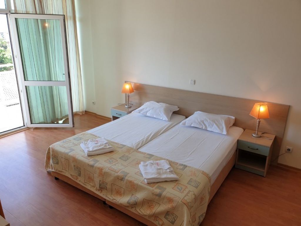 Hotel Oasis-Standardna soba.jpg