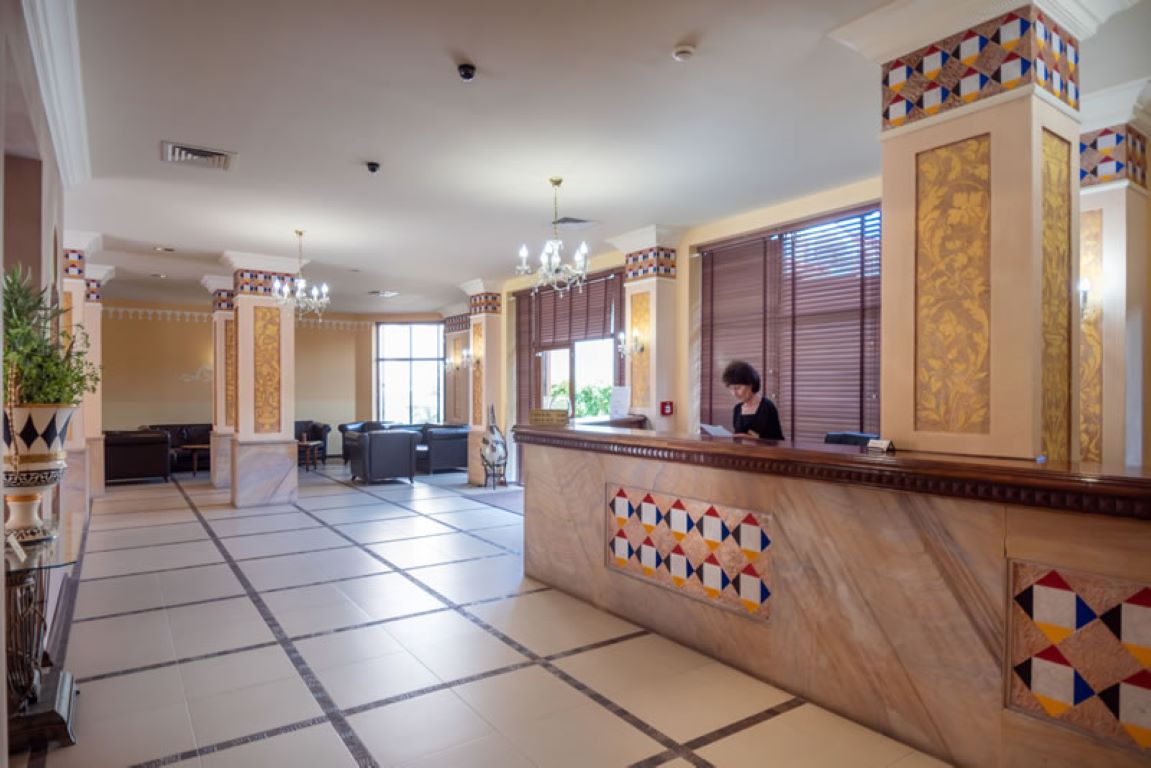 Palazzo Hotel-Recepcija.jpg