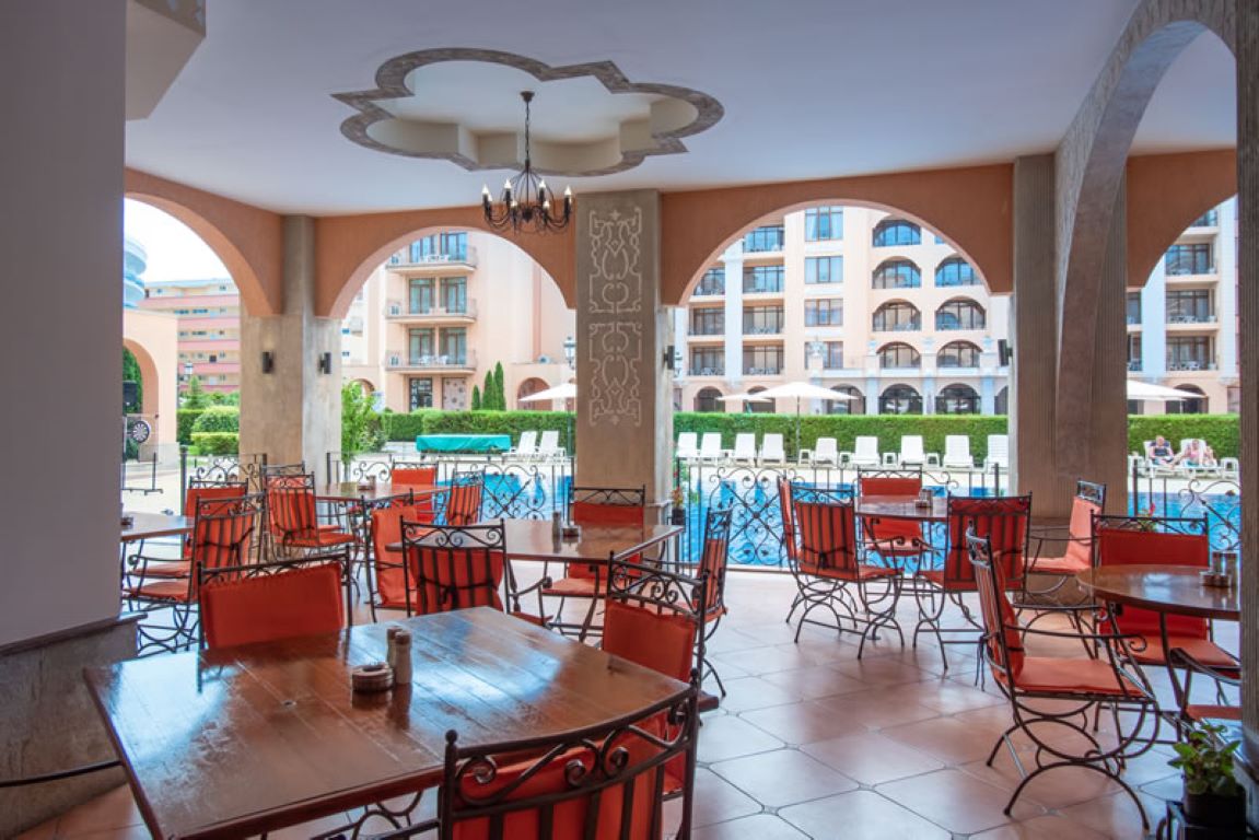 Palazzo Hotel-Veranda.jpg