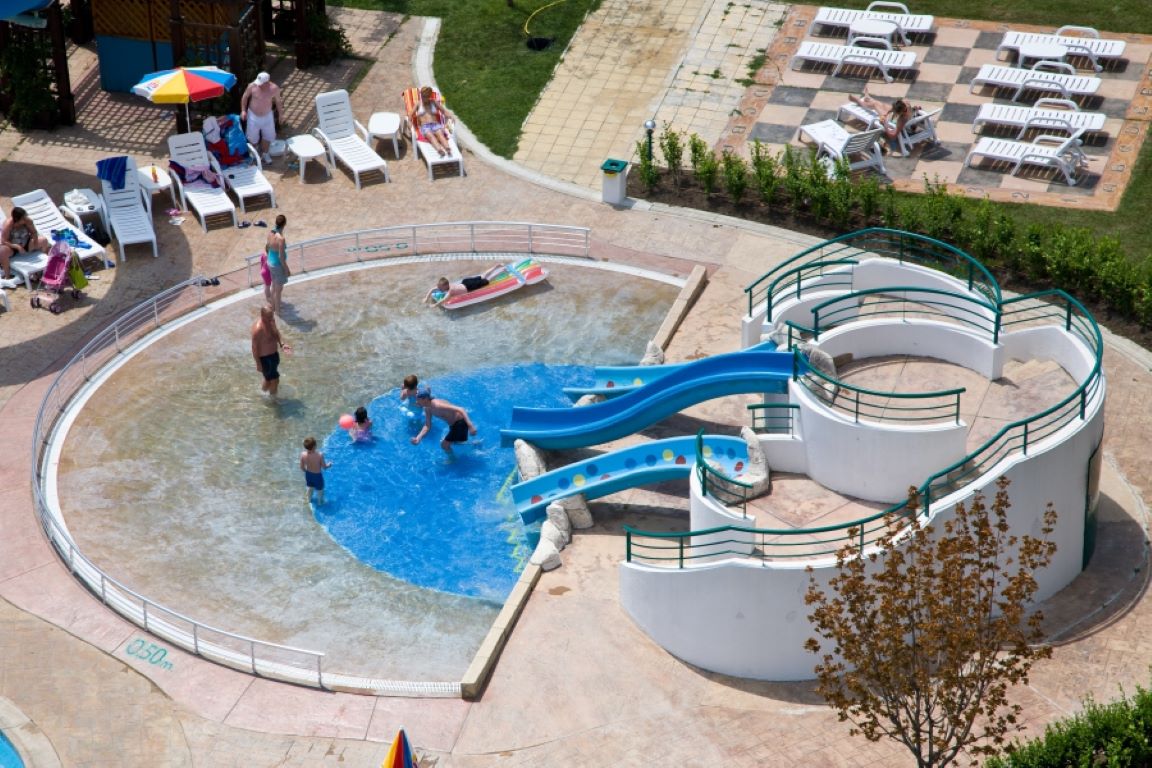 Hotel Trakia Plaza-Decije bazen.jpg