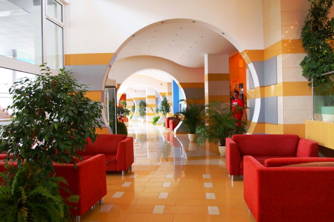 Hotel Trakia Plaza-Lobby.jpg