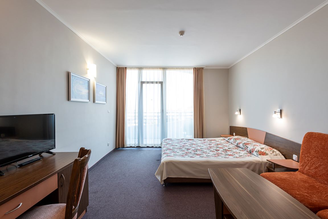 Hotel Trakia Plaza-Standardna soba.jpg