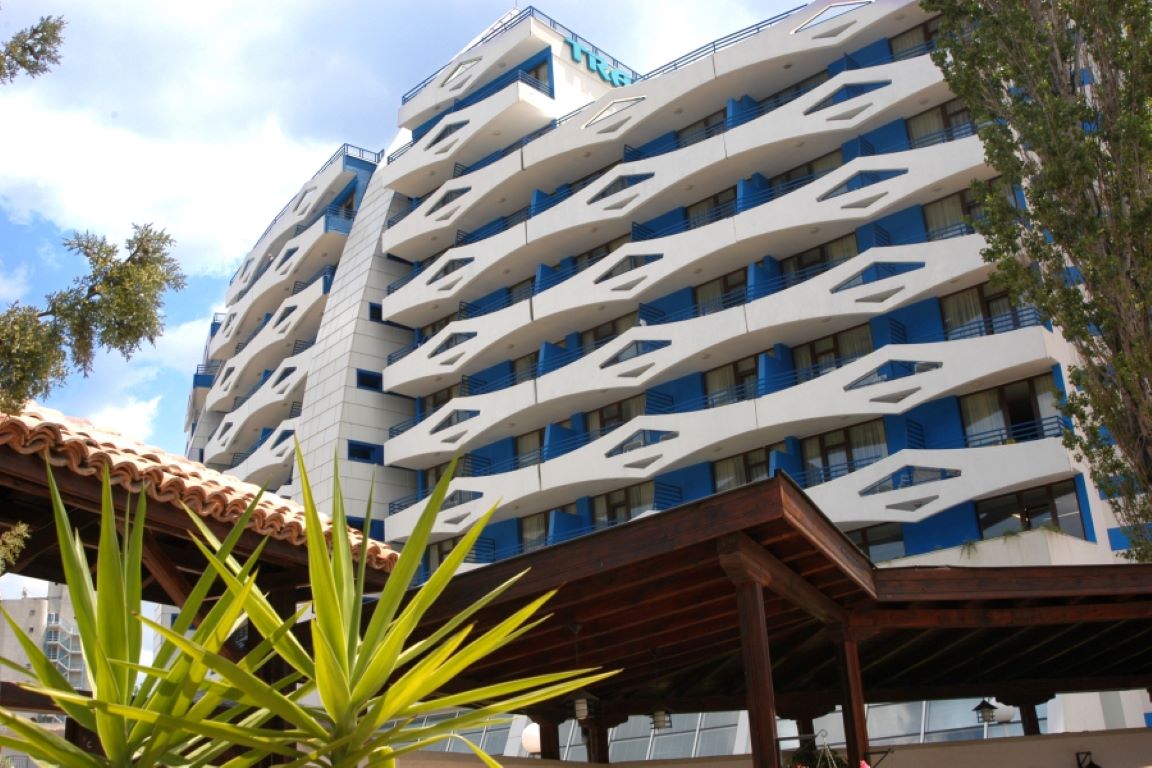 Trakia Plaza-Ulaz u hotel.jpg