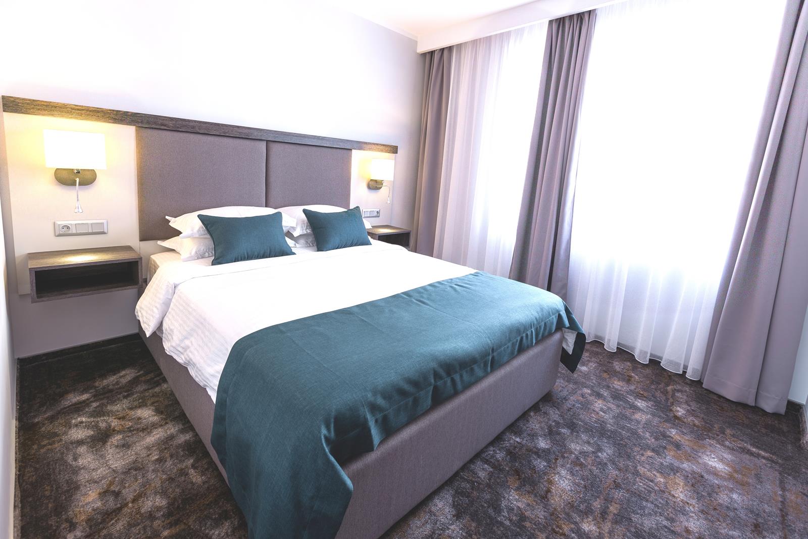 Best Western Plus Premium Inn Hotel-Family suite.jpg