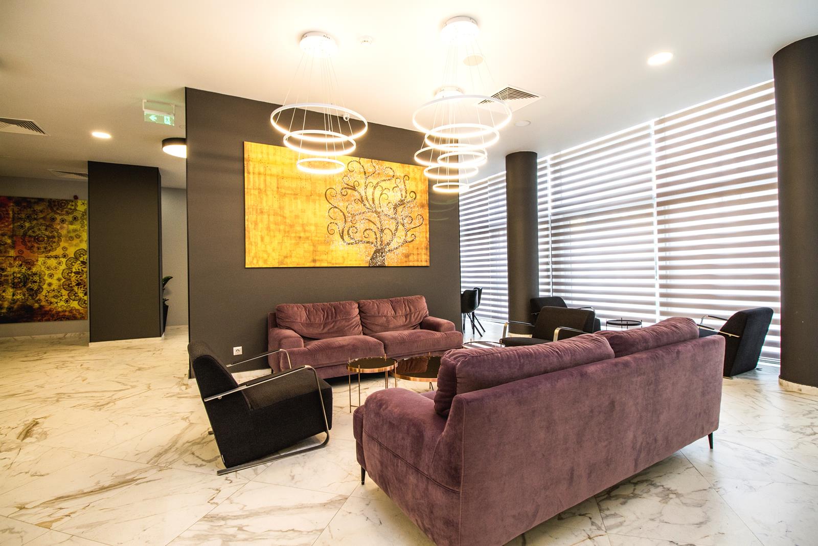Best Western Plus Premium Inn-Lobby.jpg