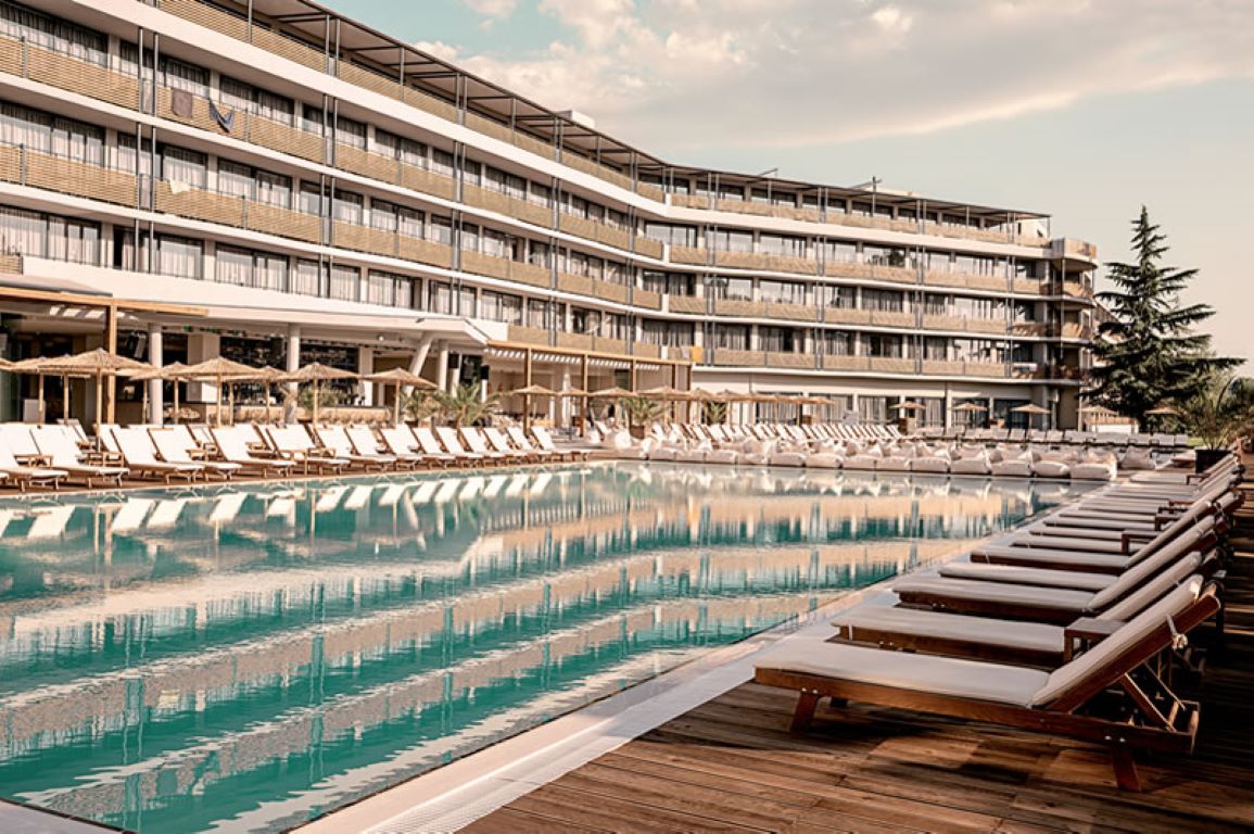 Cook's Club Sunny Beach-Bazen.jpg