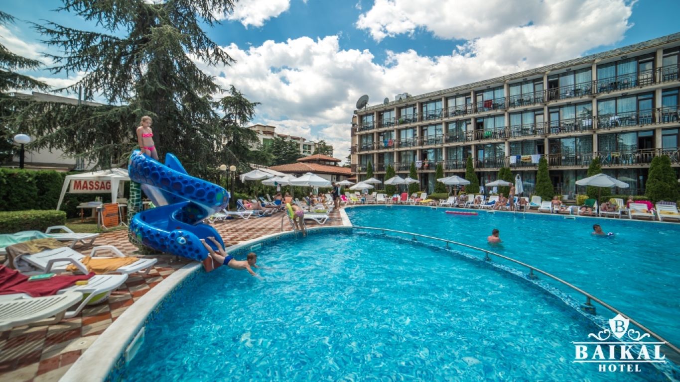 Baikal Hotel-Bazen.jpg