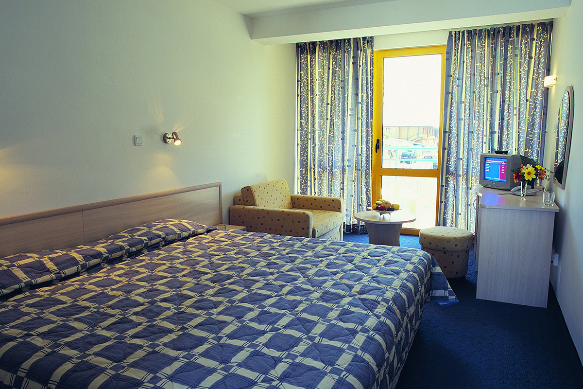 Hotel Continental-Standardna soba.jpg