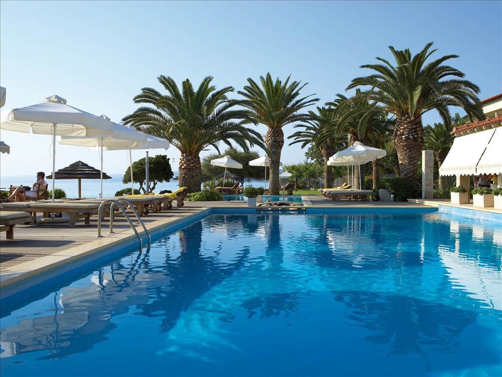 Hotel-Afitis-bazen