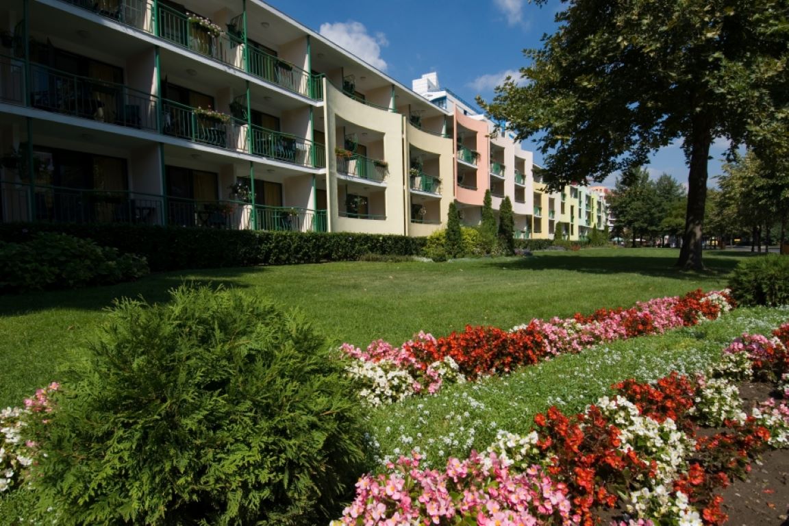 Hotel Trakia-Spoljasnji izgled.jpg