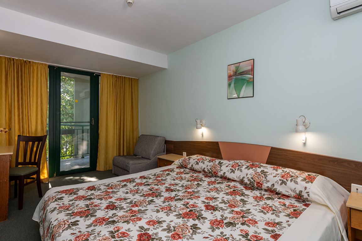 Hotel Trakia-Stanadardna soba.jpg