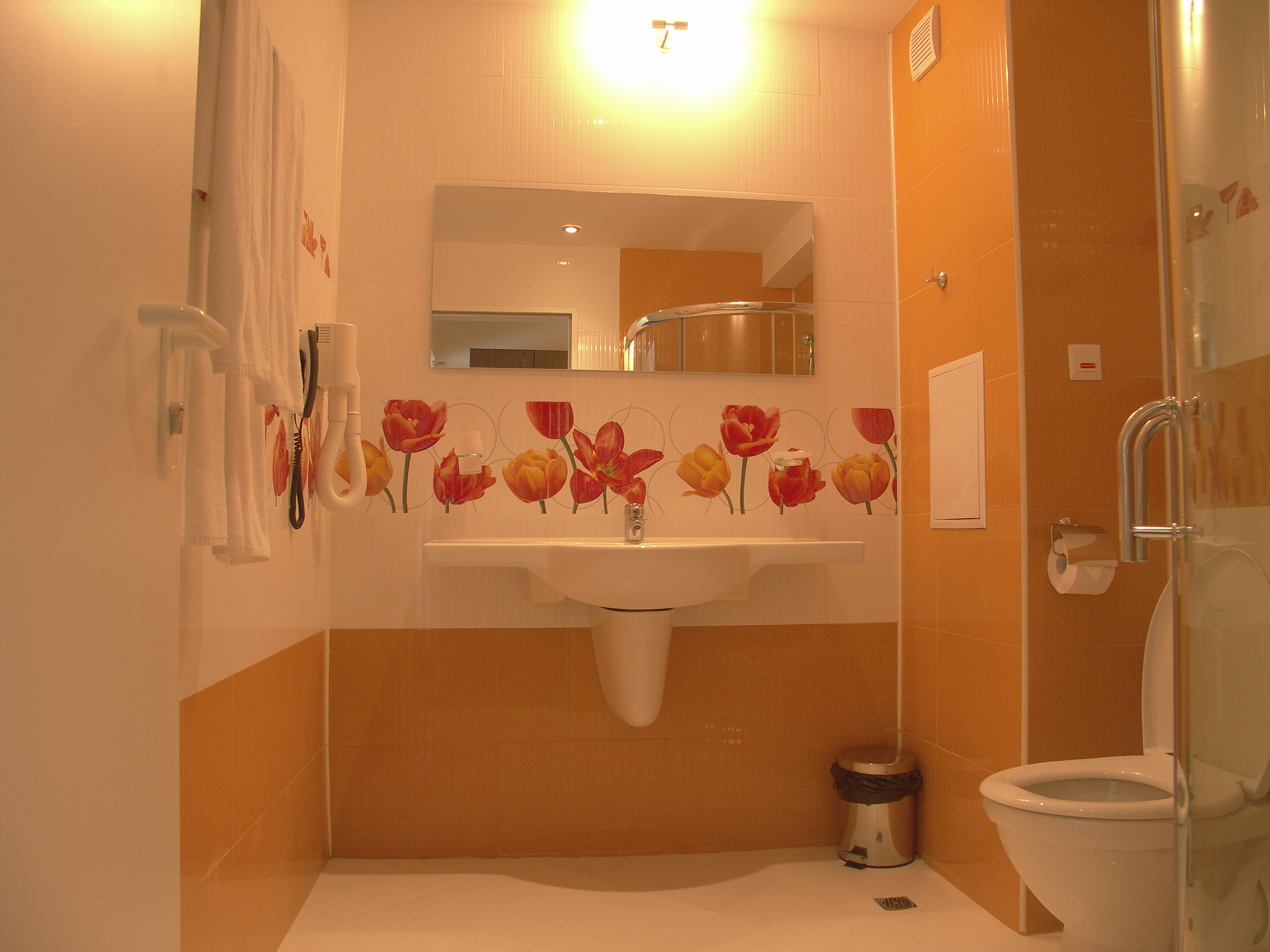 Glarus Hotel-Kupatilo.jpg