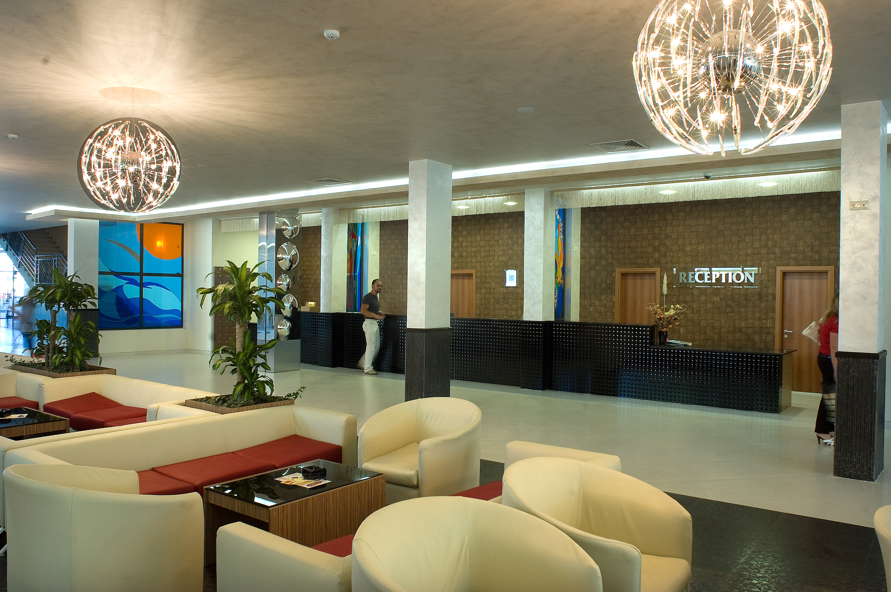 Glarus Hotel-Recepcija.jpg
