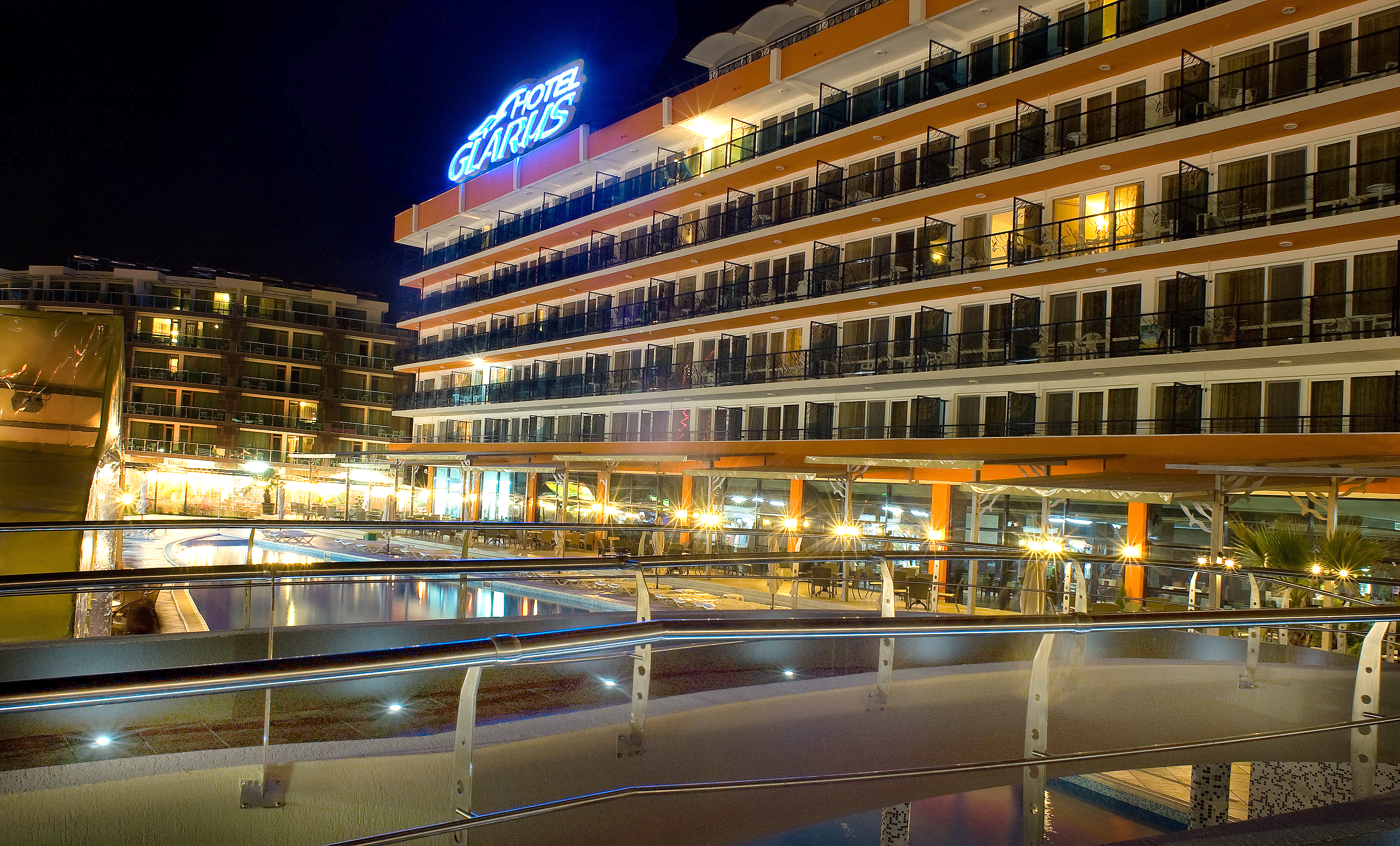 Hotel Glarus-Nocni izgled.jpg