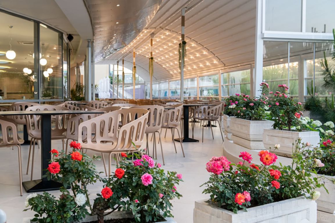Neptun Beach-Basta restorana.jpg